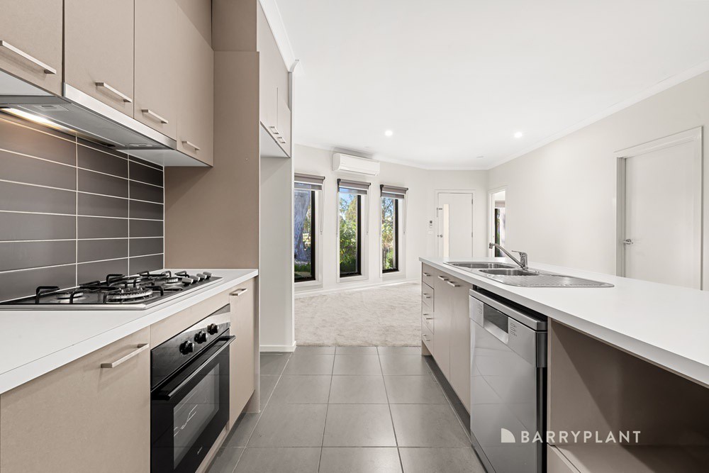 9 Deliza Walk, South Morang, VIC 3752, South Morang - Thumbnail 3
