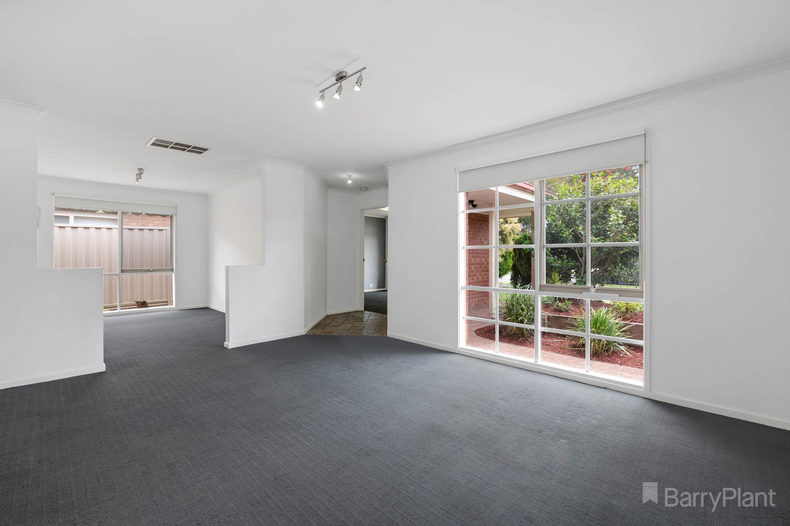 9 Denver DriveNarre Warren, VIC 3805, Narre Warren - Thumbnail 4
