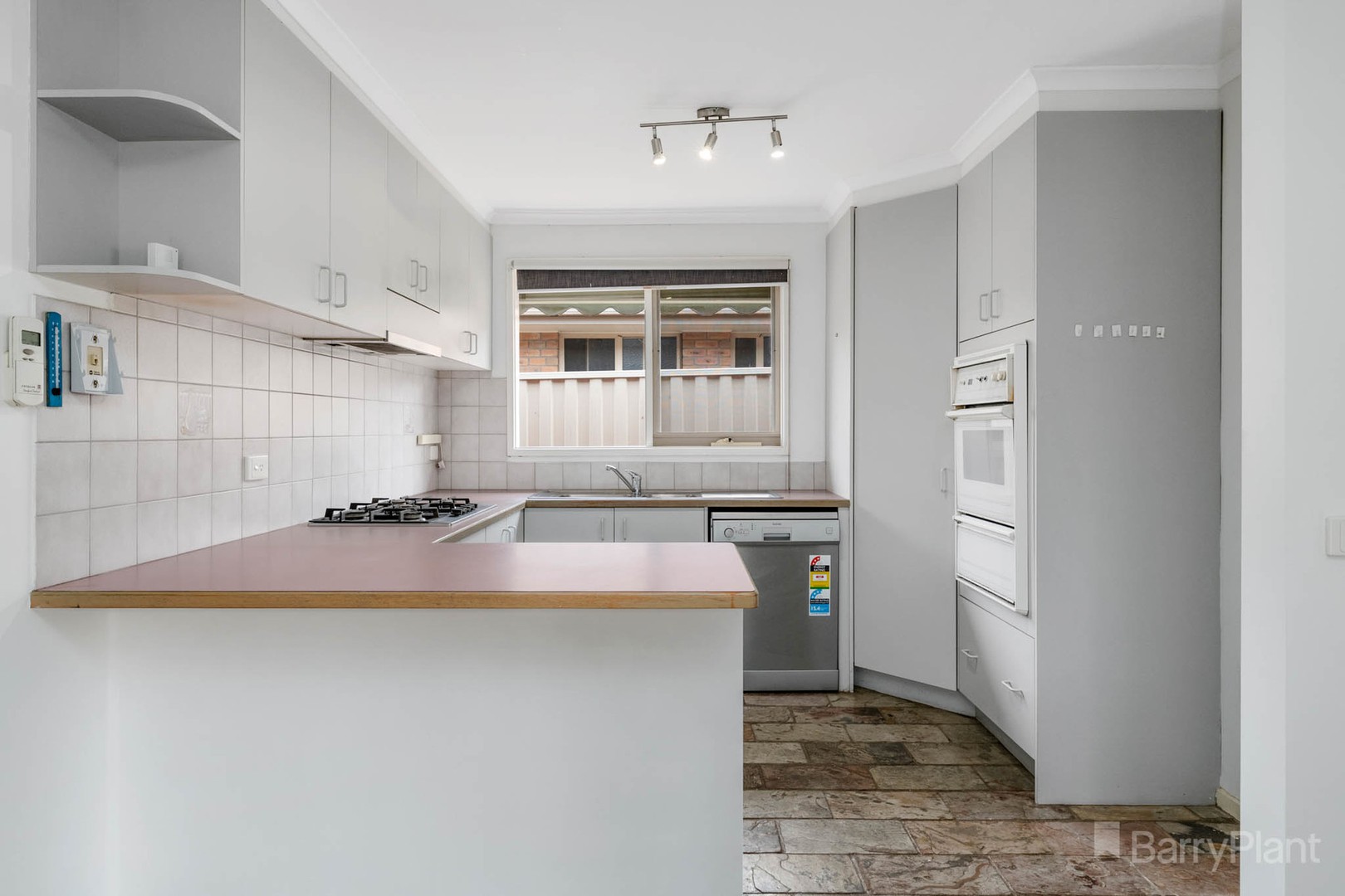 9 Denver DriveNarre Warren, VIC 3805, Narre Warren - Thumbnail 6
