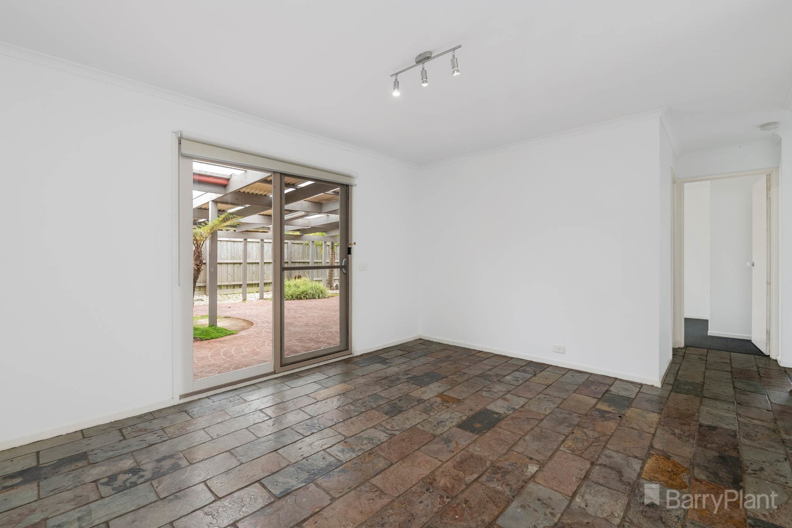 9 Denver Drive, Narre Warren, VIC 3805, Narre Warren - Thumbnail 7