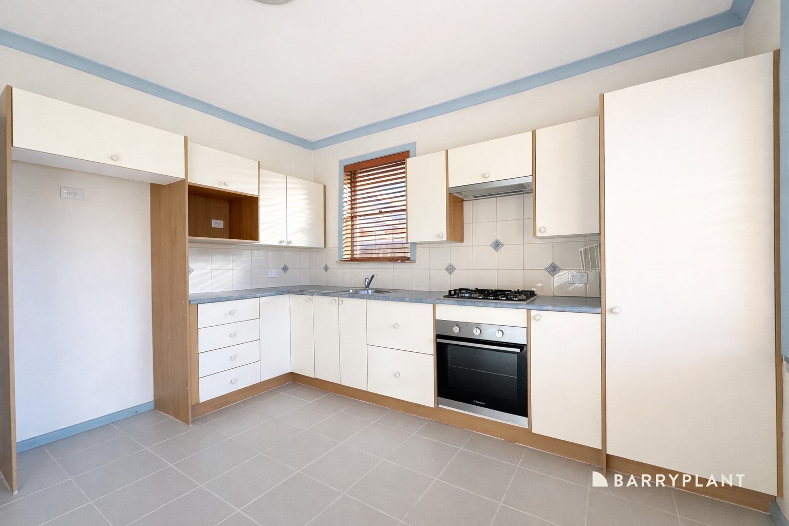 9 Deveney Street, Pakenham, VIC 3810 - Thumbnail 2 - 21/04/2026