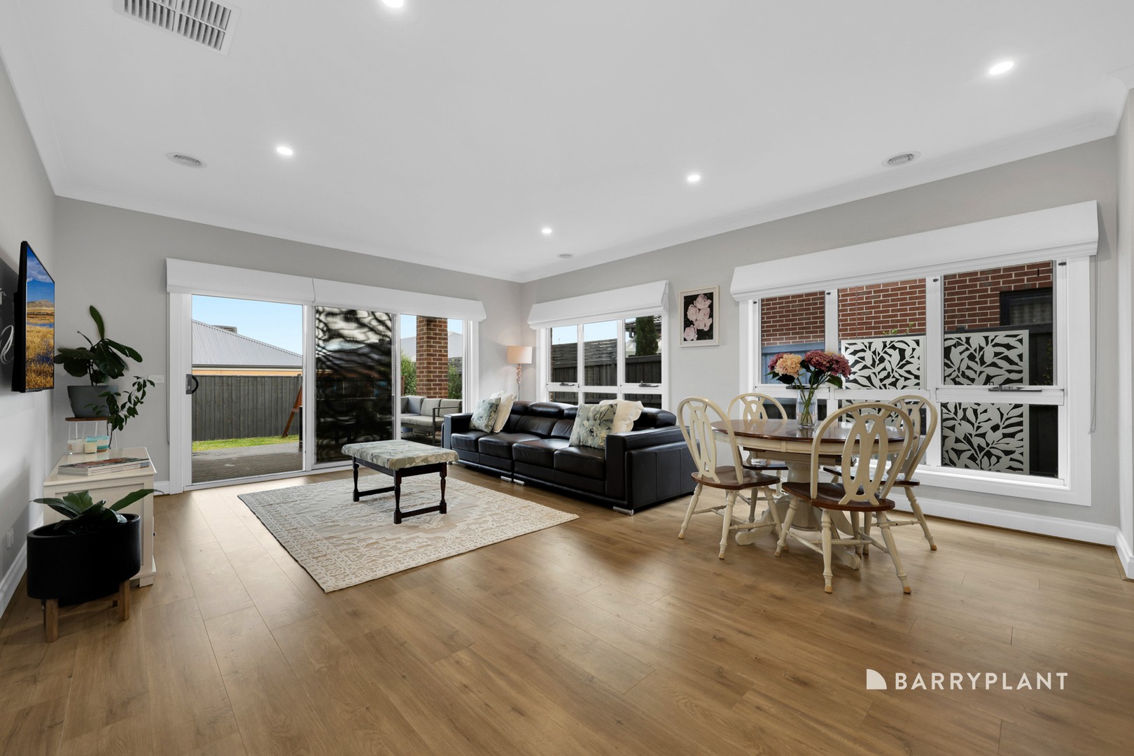 9 Devizes Drive, Wollert, VIC 3750, Wollert - Thumbnail 3