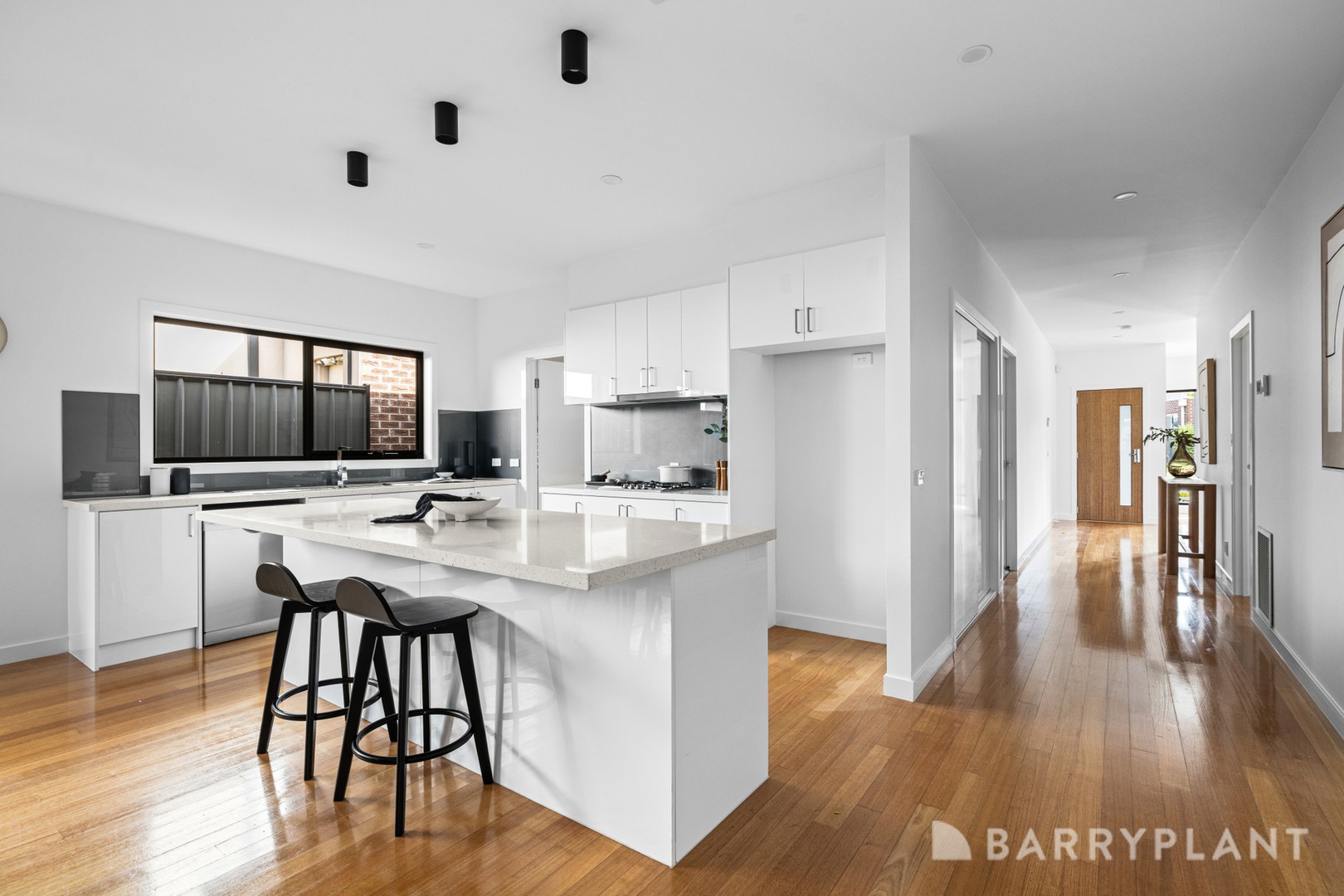 9 Distinction Avenue, Craigieburn, VIC 3064, Craigieburn - Thumbnail 5