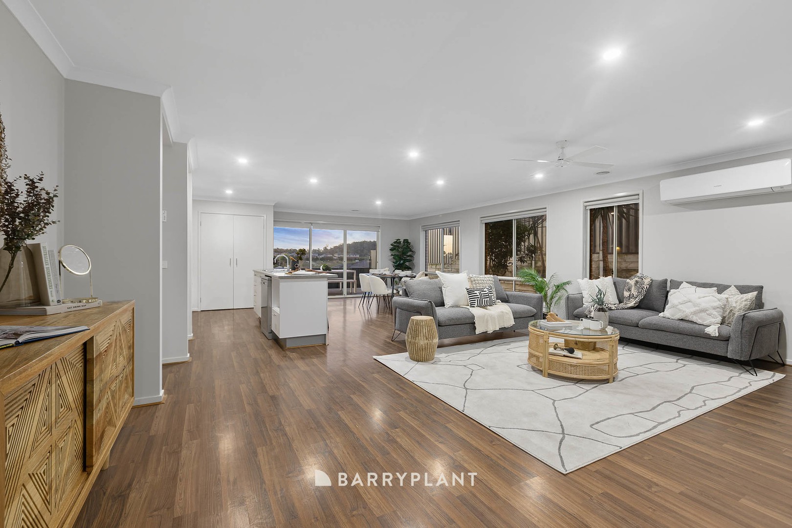 9 Eliza Heights, Pakenham, VIC 3810, Pakenham - Thumbnail 2