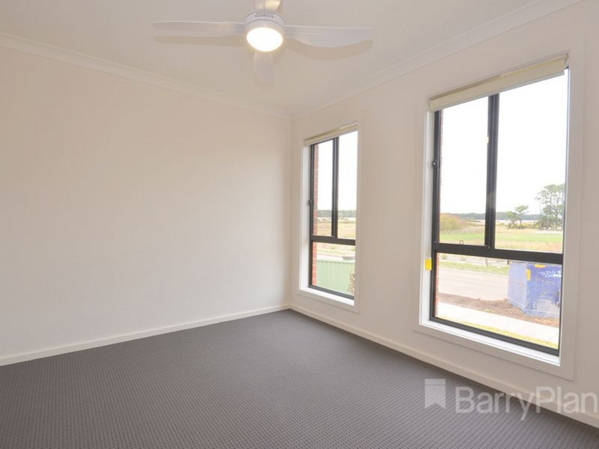 9 Emmy Drive, Miners Rest, VIC 3352, Miners Rest - Thumbnail 6