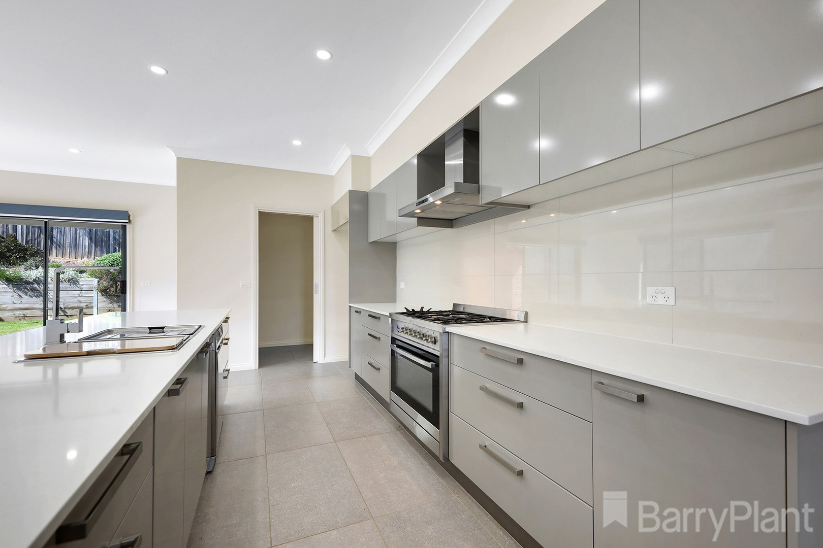 9 Empire Avenue, Drouin, VIC 3818, Drouin - Thumbnail 5