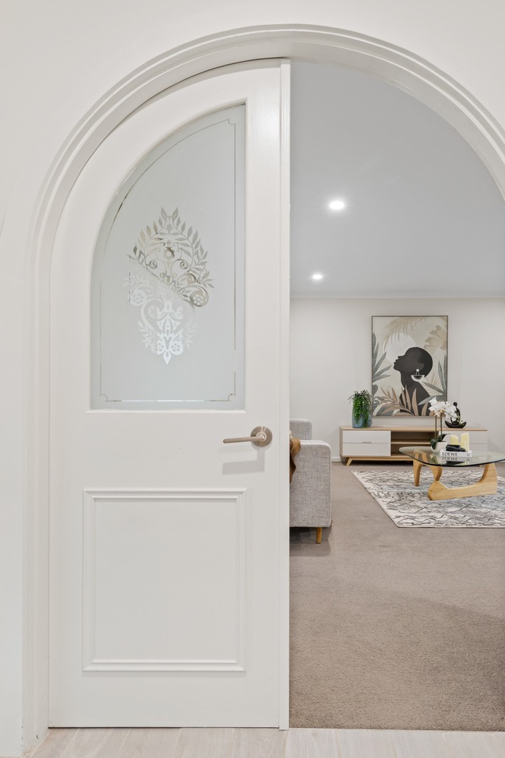 9 Ensign Close, Wantirna, VIC 3152 - Thumbnail 2 - 04/03/2025