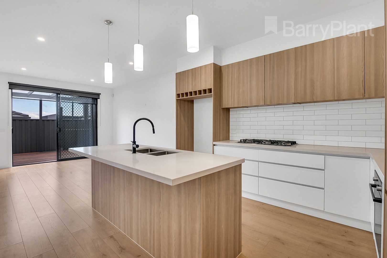 9 Eremaea Road, Craigieburn, VIC 3064, Craigieburn - Thumbnail 3