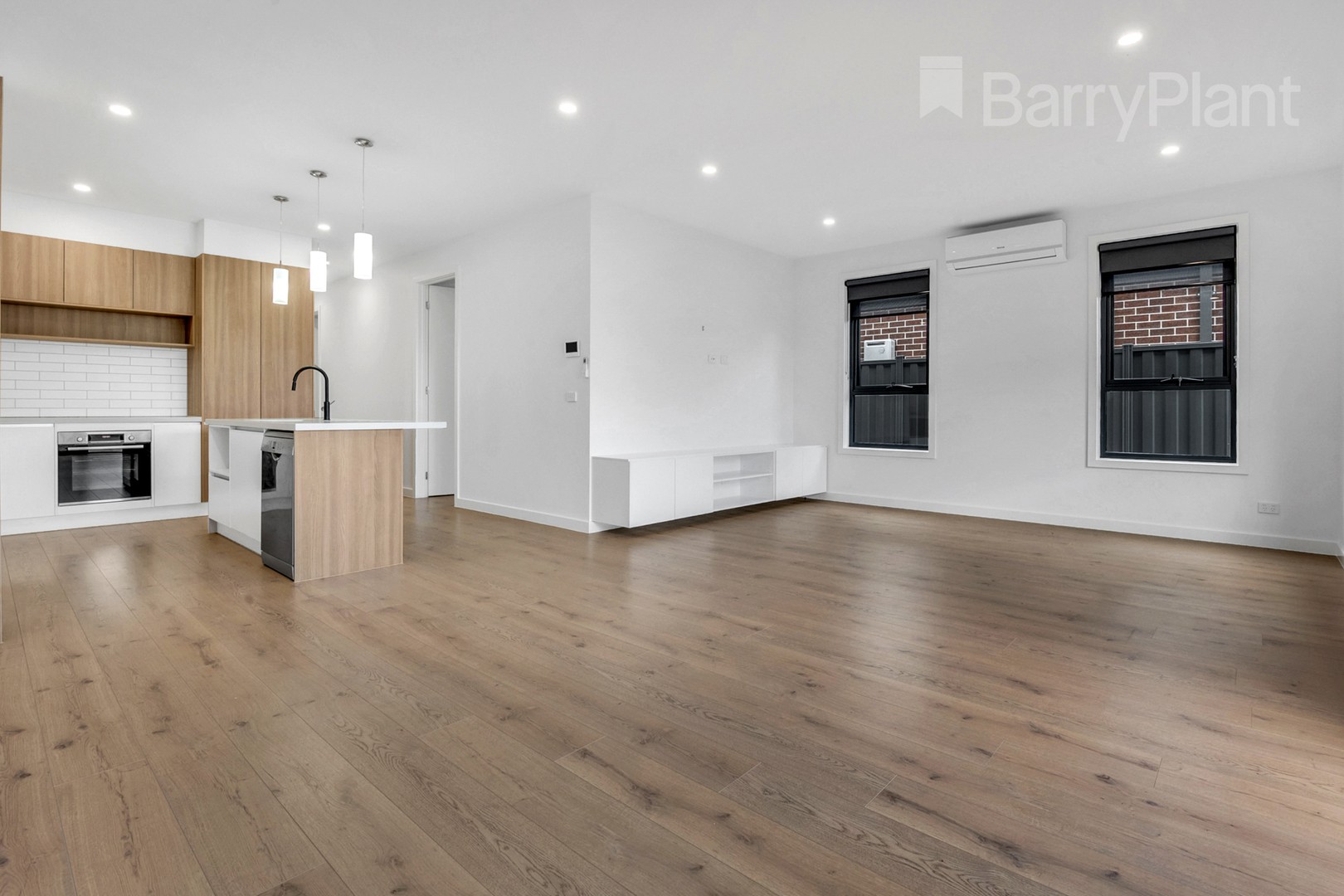 9 Eremaea Road, Craigieburn, VIC 3064, Craigieburn - Thumbnail 5
