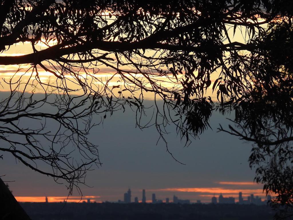 9 Fern Road, Upper Ferntree Gully, VIC 3156 - Thumbnail 2 - 03/11/2021