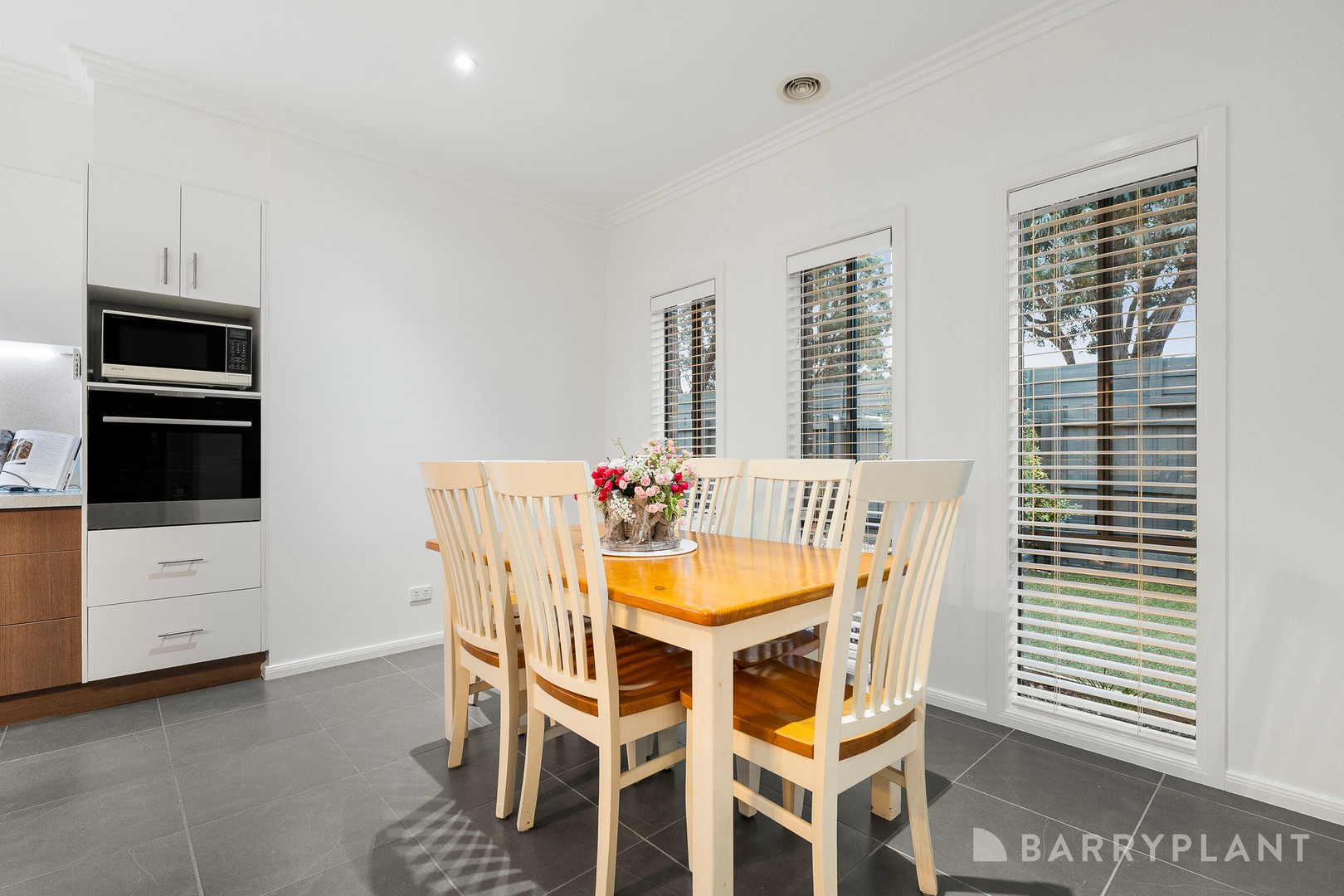 9 Ferndown Drive, Cranbourne, VIC 3977, Cranbourne - Thumbnail 6