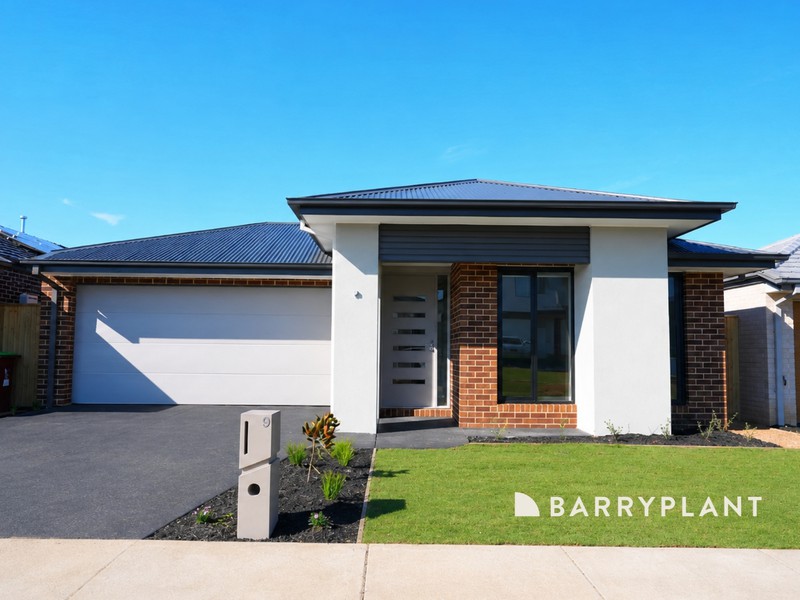 9 Fiorin Street, Clyde North, VIC 3978 - Image - 18/08/2026
