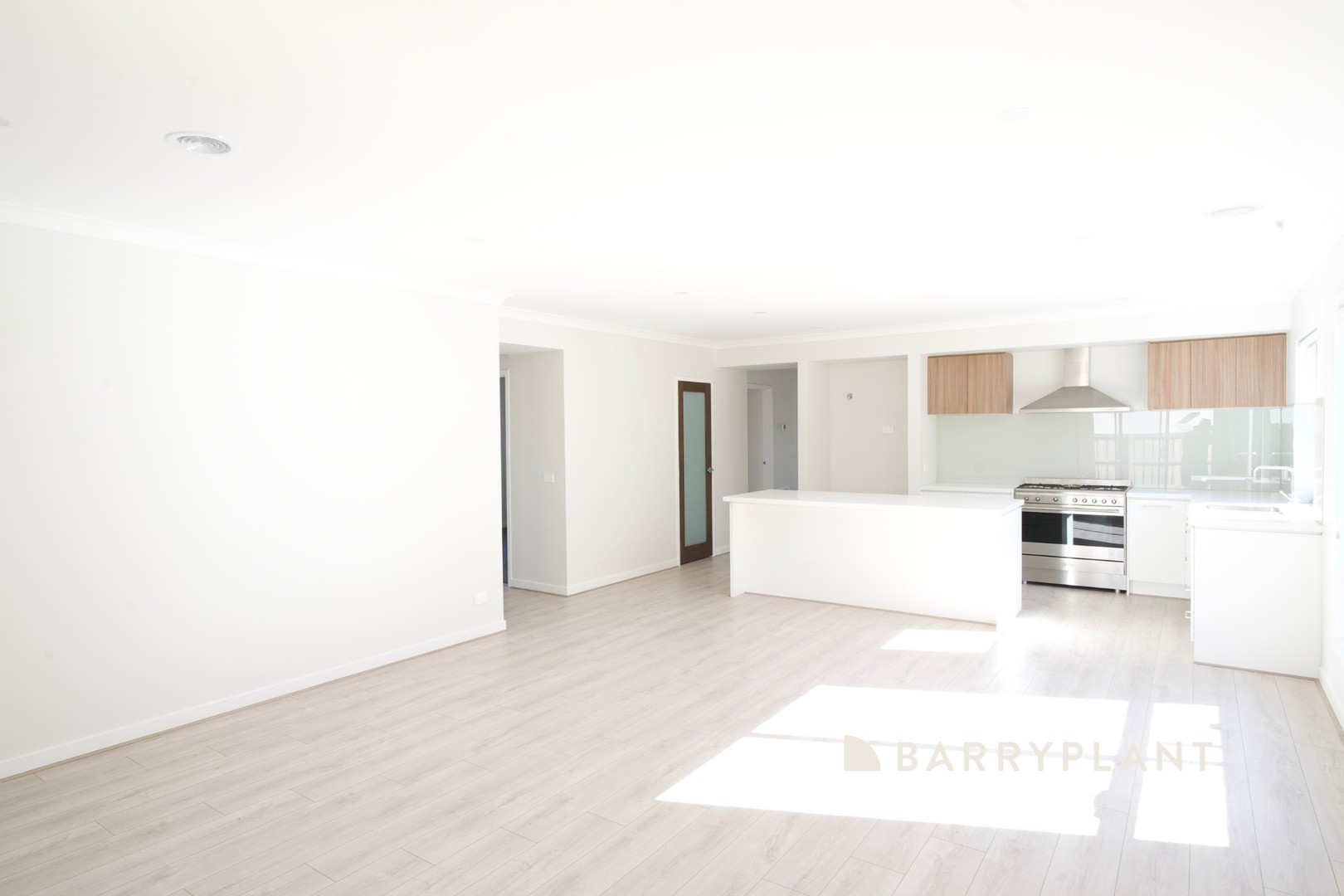 9 Fiorin Street, Clyde North, VIC 3978 - Thumbnail 2 - 18/08/2026