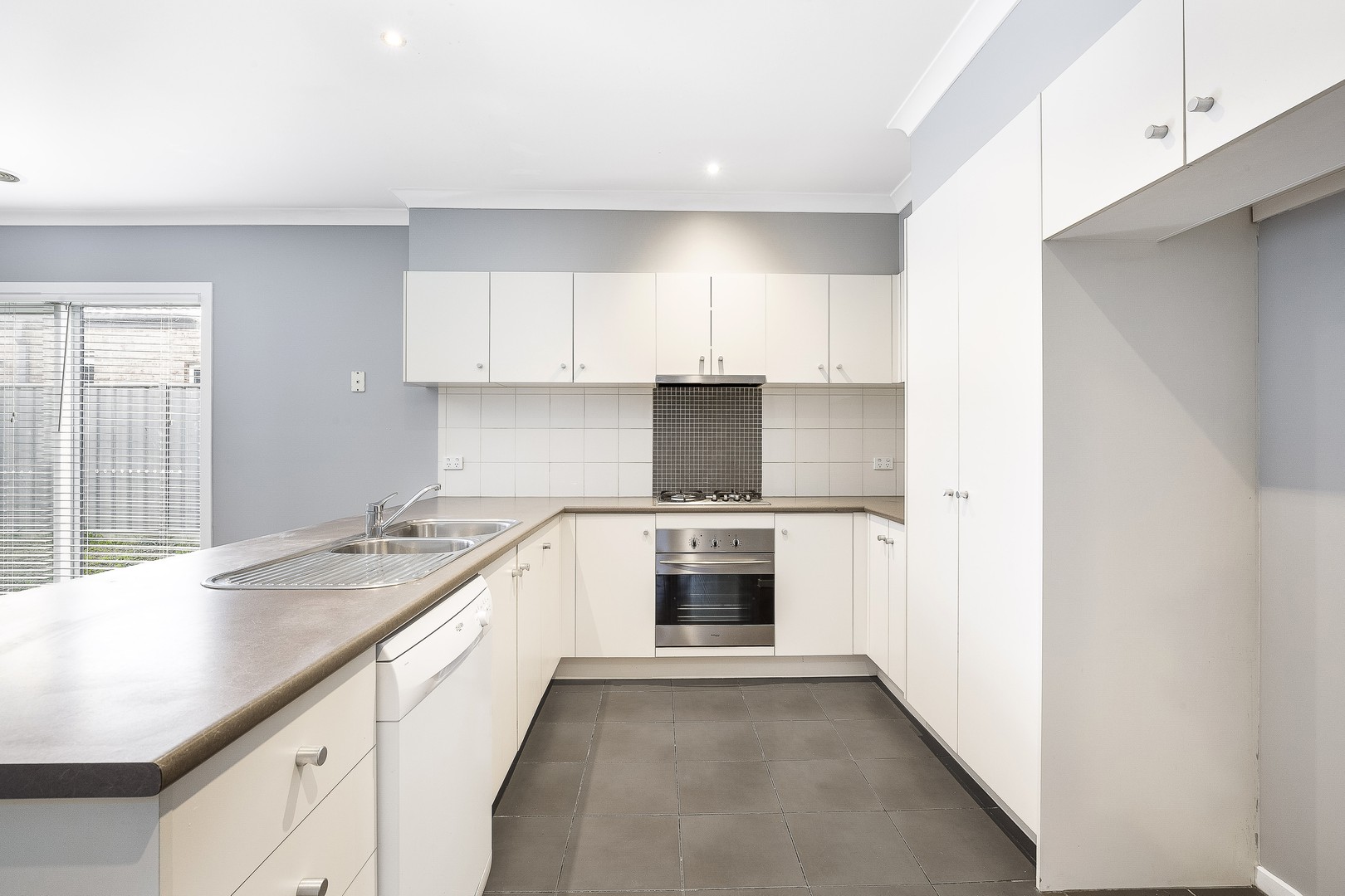 9 Flagstaff LoopCraigieburn, VIC 3064  - Leased, Craigieburn - Thumbnail 3