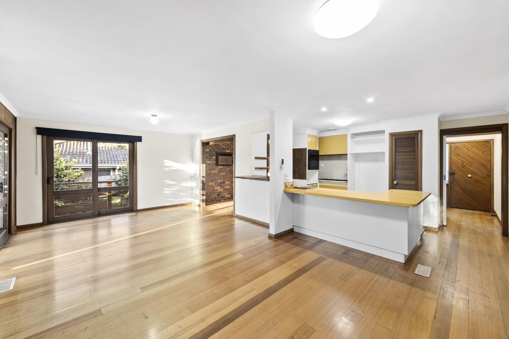 9 Florence Avenue, Ringwood North, VIC 3134, Ringwood North - Thumbnail 3