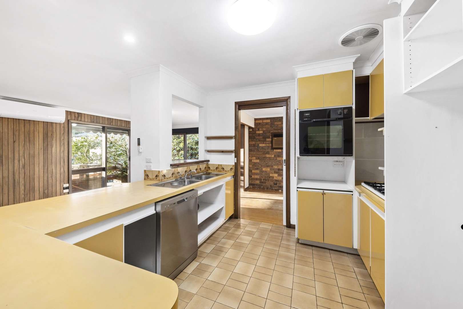 9 Florence Avenue, Ringwood North, VIC 3134, Ringwood North - Thumbnail 4