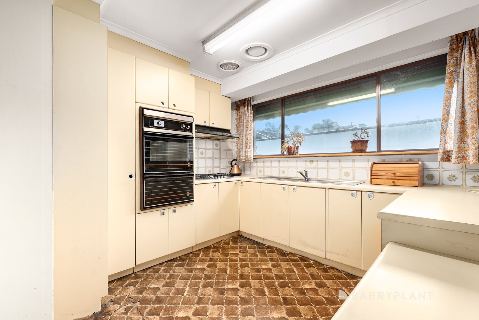 9 Freshfield Avenue, Wantirna, VIC 3152, Wantirna - Thumbnail 2