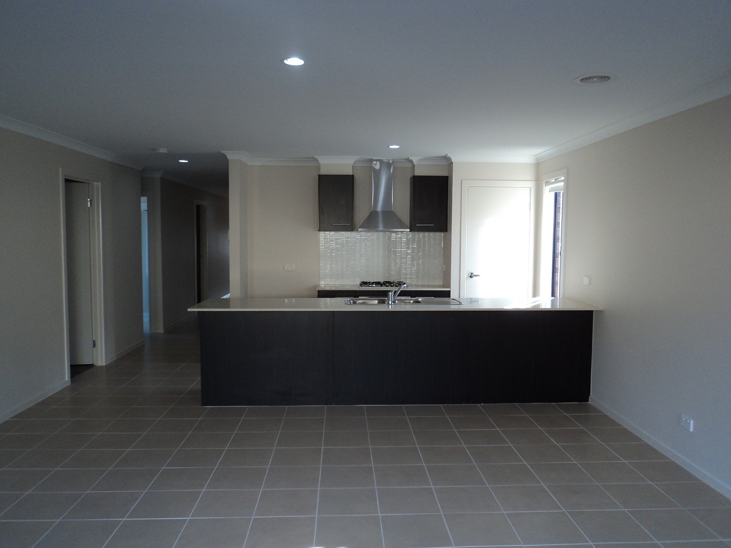9 Gallant Road, Point Cook, VIC 3030, Point Cook - Thumbnail 2