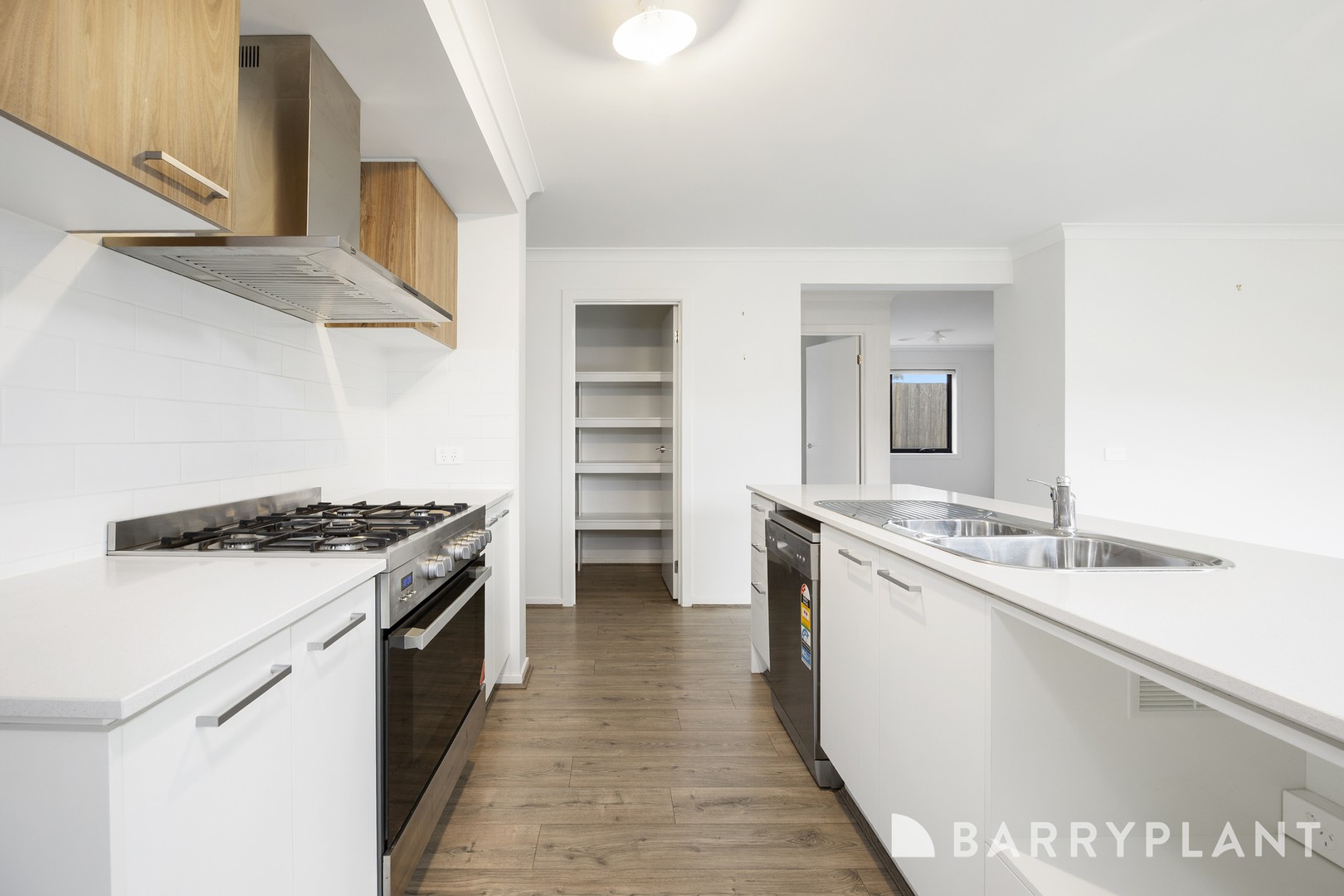 9 Georgina Parade, Korumburra, VIC 3950 - Thumbnail 1 - 11/08/2026