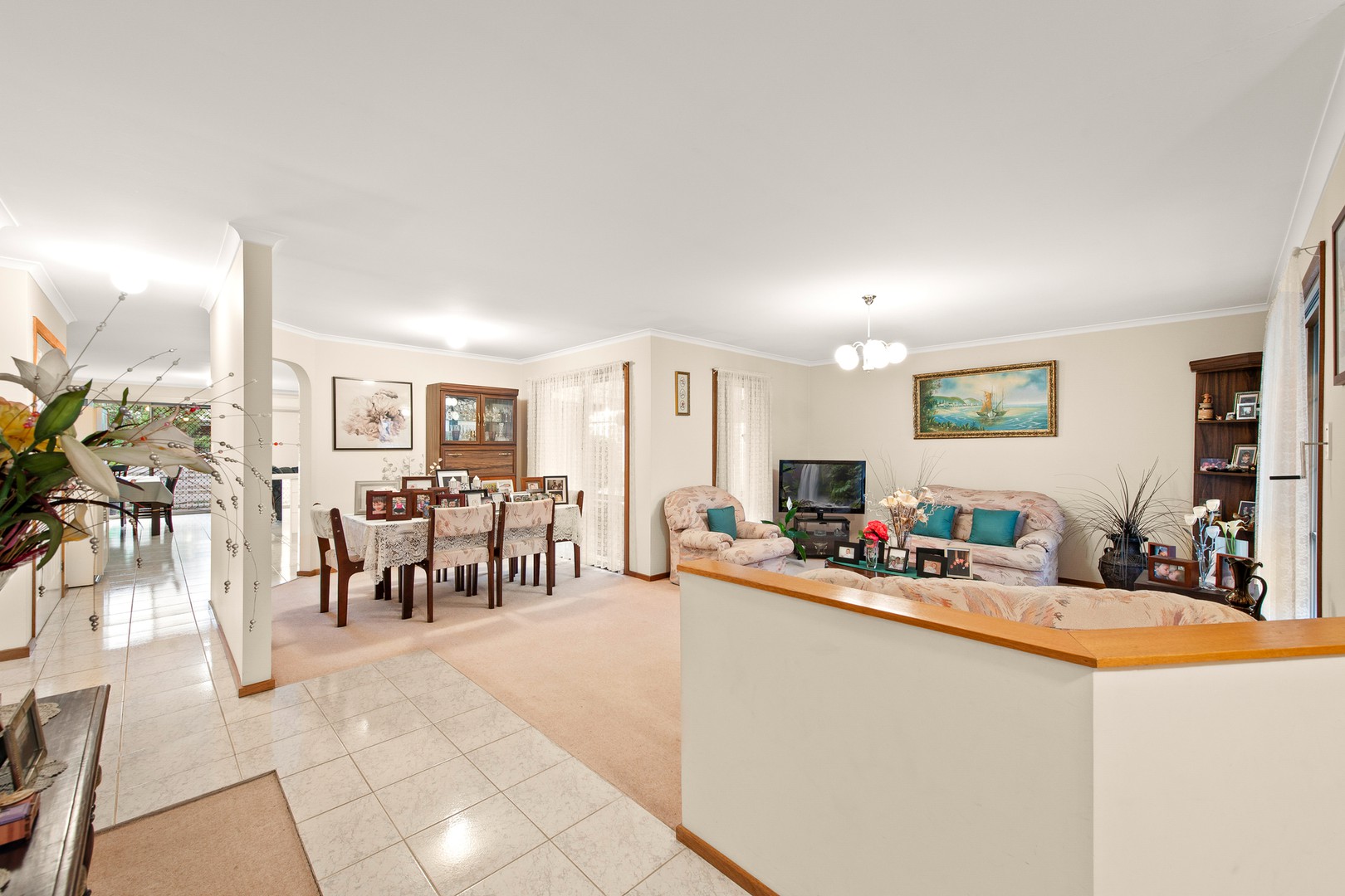 9 Glendale Crescent, Berwick, VIC 3806 - Thumbnail 2 - 05/12/2023