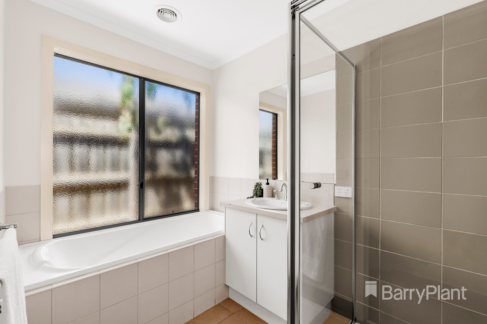 9 Glory Street, South Morang, VIC 3752, South Morang - Thumbnail 6