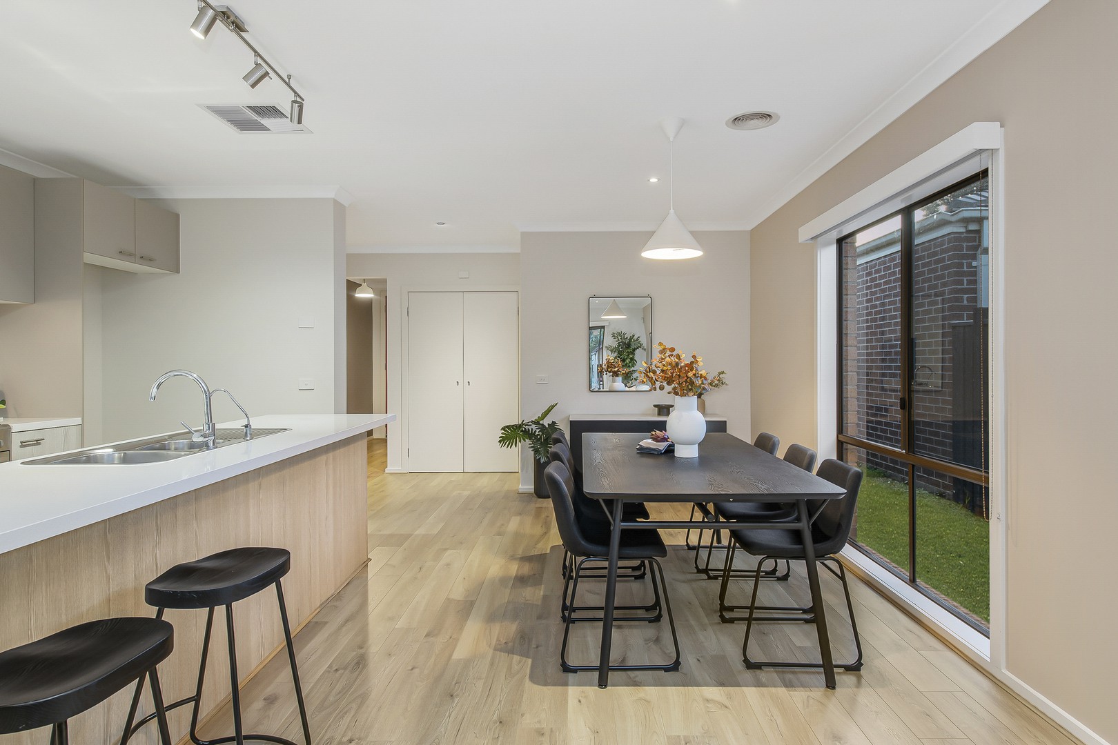 9 Gordes Street, Fraser Rise, VIC 3336, Fraser Rise - Thumbnail 4
