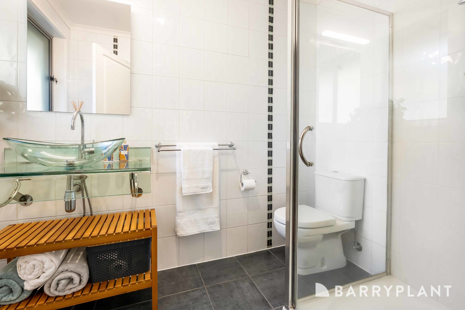 9 Graham Road, Viewbank, VIC 3084, Viewbank - Thumbnail 8