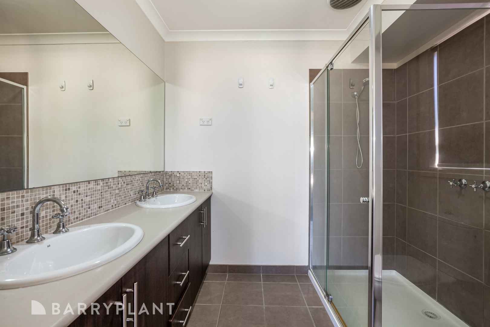 9 Grange Drive, Broadford, VIC 3658, Broadford - Thumbnail 3