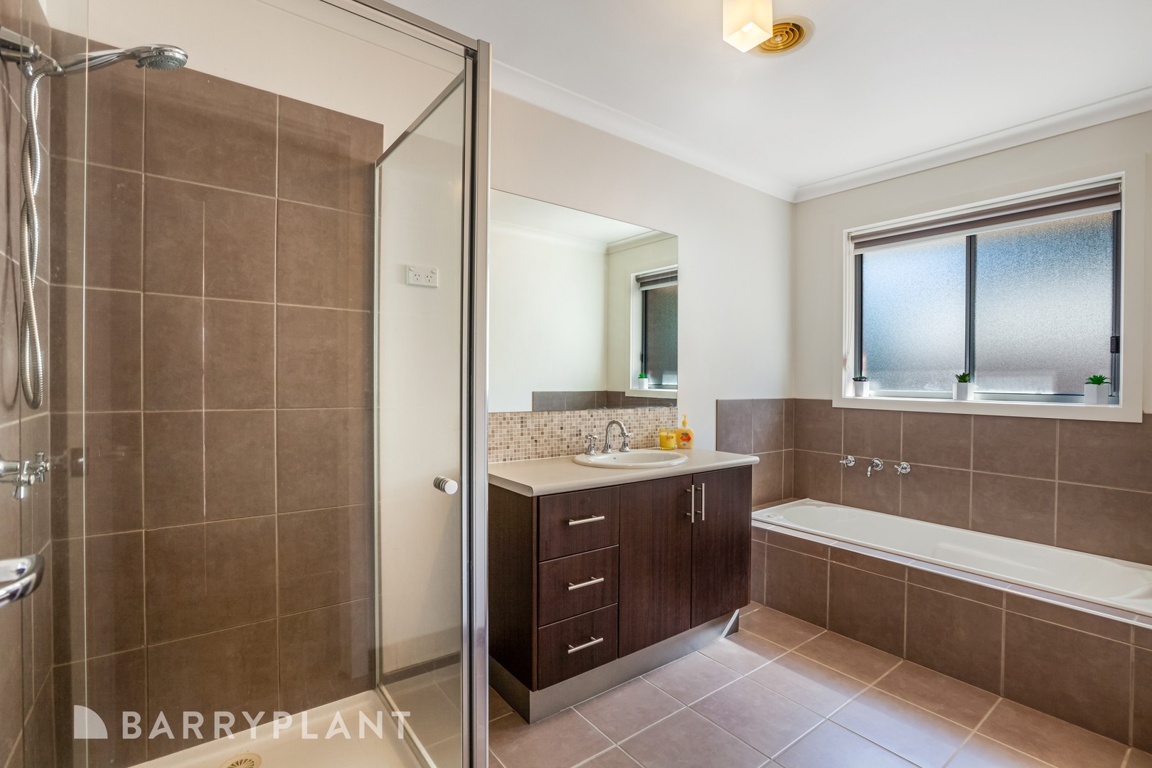 9 Grange Drive, Broadford, VIC 3658, Broadford - Thumbnail 8
