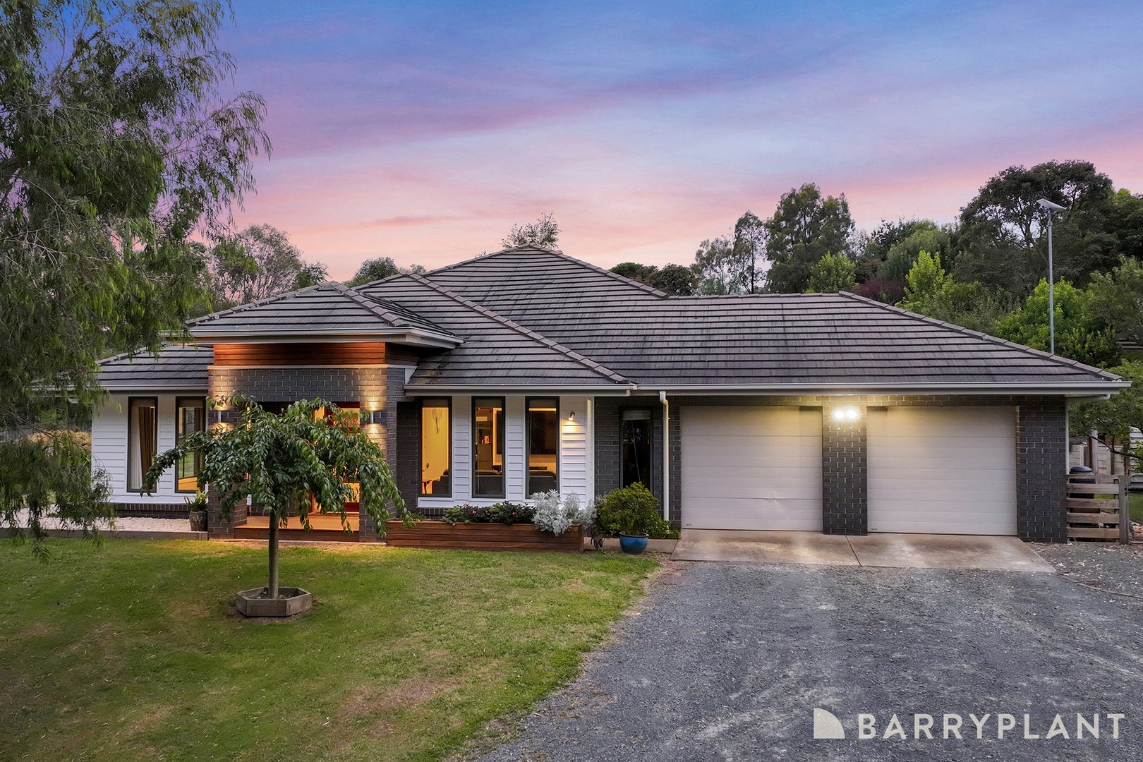 9 Green Valley Drive, Drouin, VIC 3818 - Thumbnail 2 - 08/02/2024