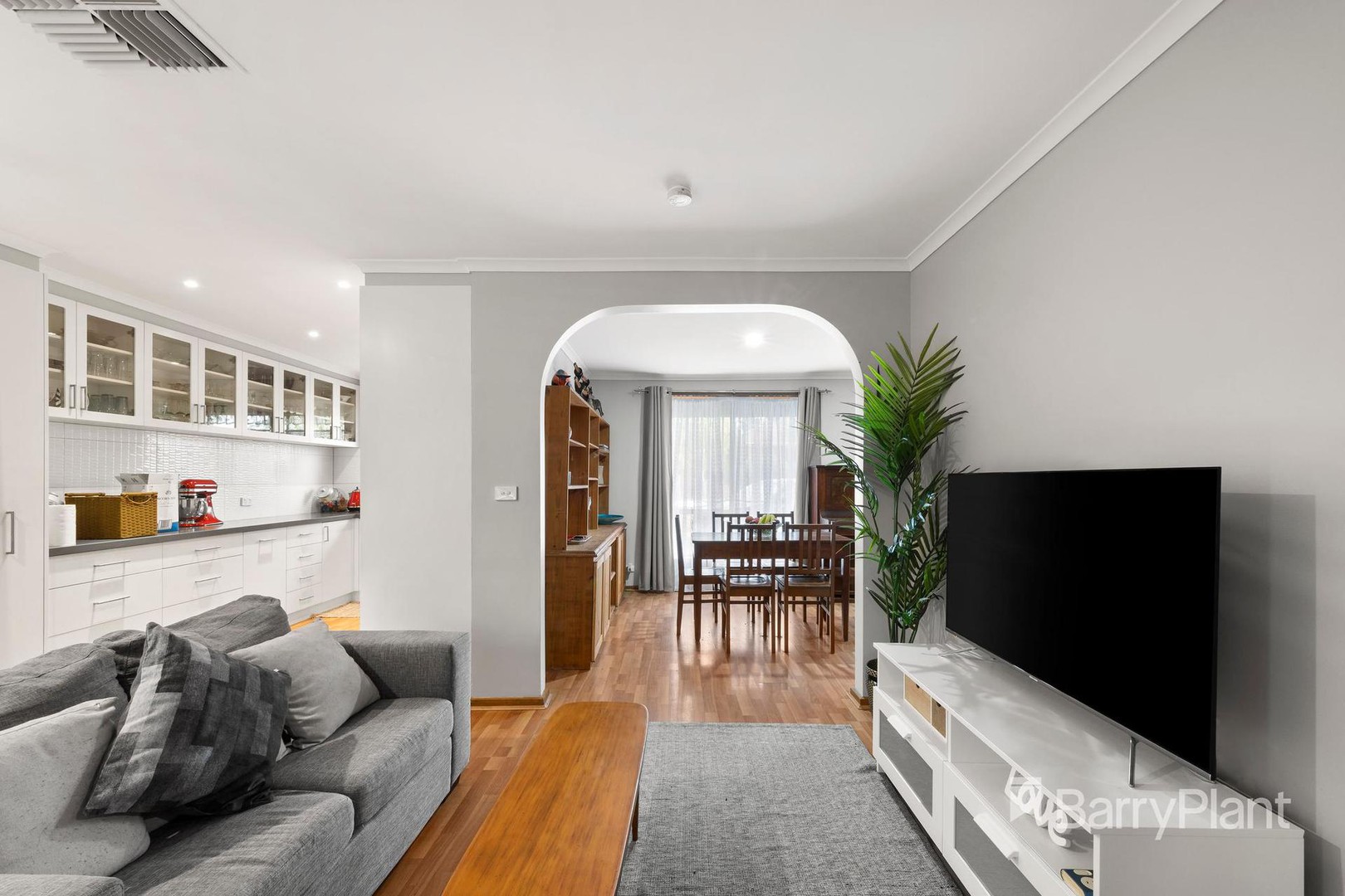 9 Grenda Drive, Mill Park, VIC 3082, Mill Park - Thumbnail 7
