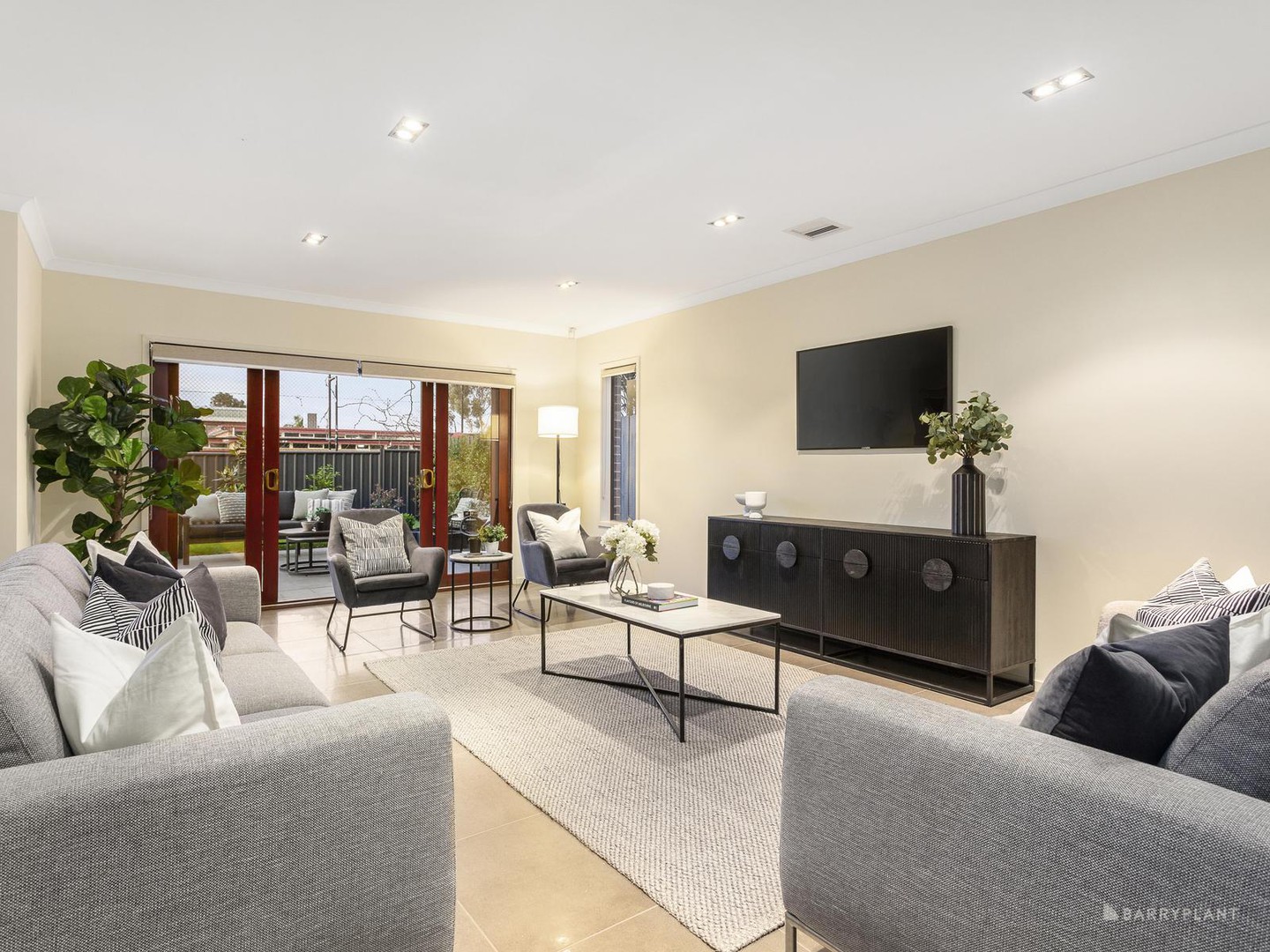 9 Hamilton Crescent, Doncaster East, VIC 3109, Doncaster East - Thumbnail 4