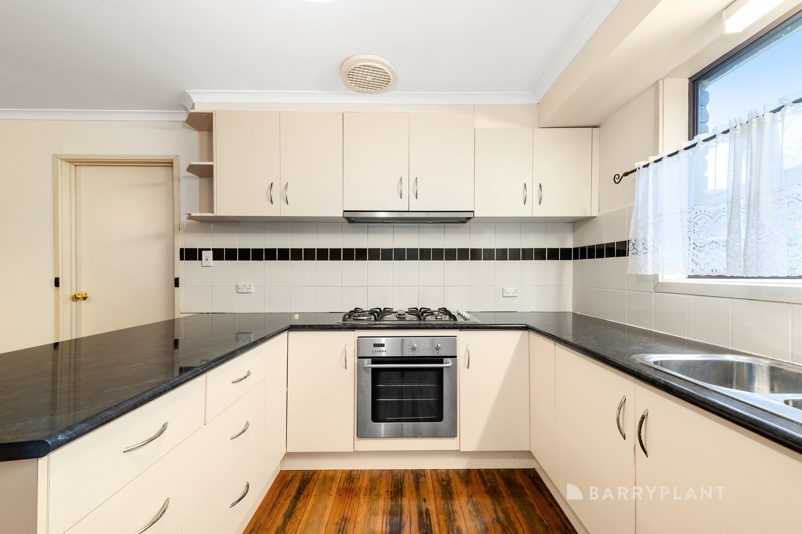 9 Hamsterley Square, Wantirna, VIC 3152, Wantirna - Thumbnail 3