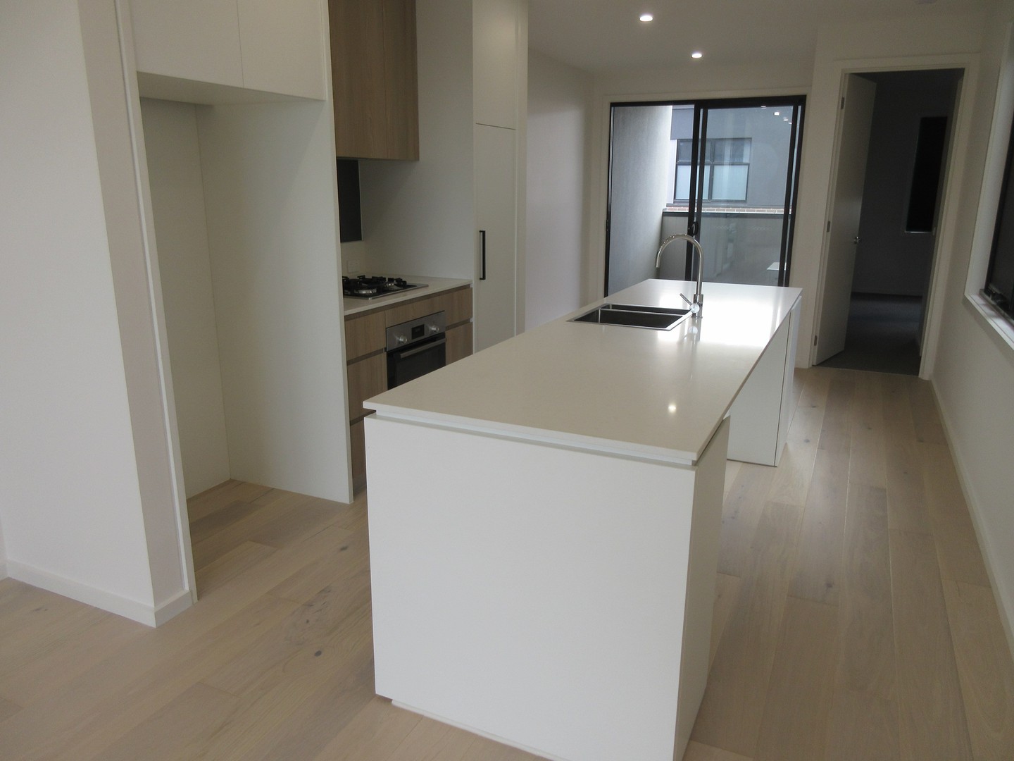 9 Hanger  Walk, Braybrook, VIC 3019 - Thumbnail 1 - 04/01/2022