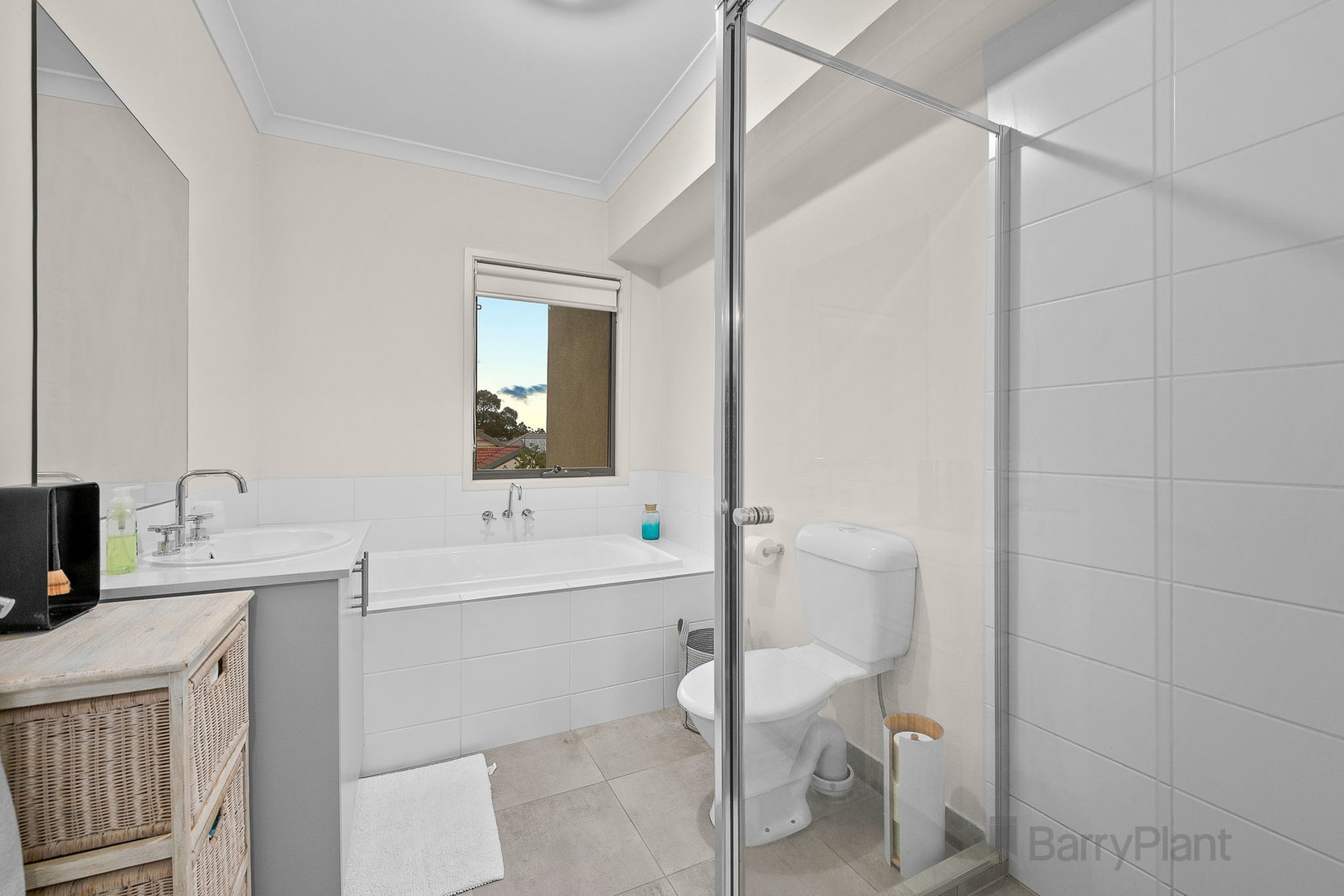9 Hartland Circuit, Pakenham, VIC 3810, Pakenham - Thumbnail 3