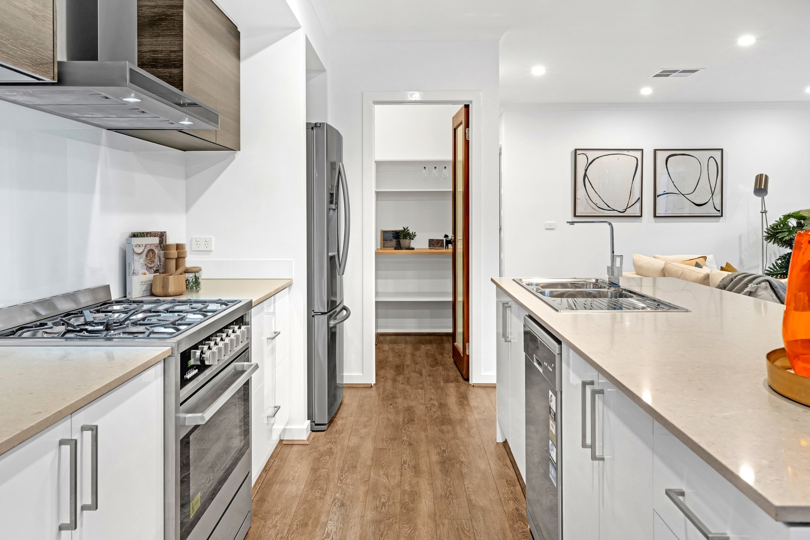 9 Hartney Avenue, Mickleham, VIC 3064, Mickleham - Thumbnail 5