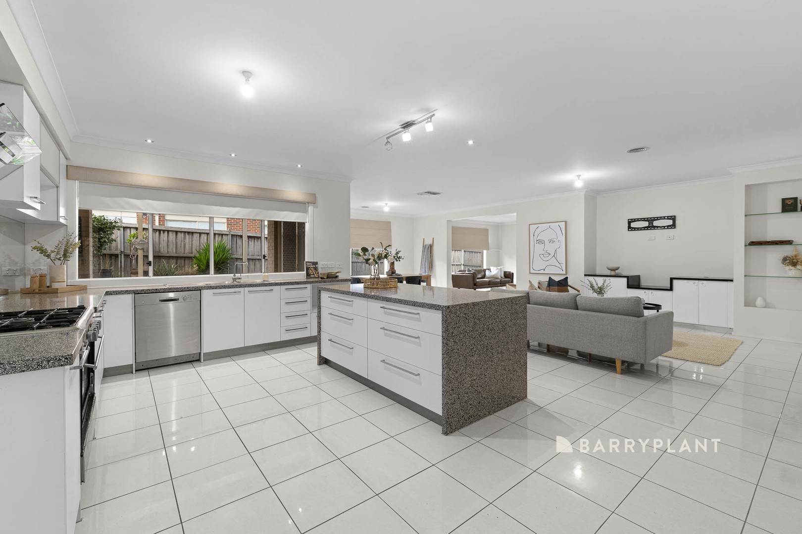 9 Haverbrack Drive, Berwick, VIC 3806, Berwick - Thumbnail 6