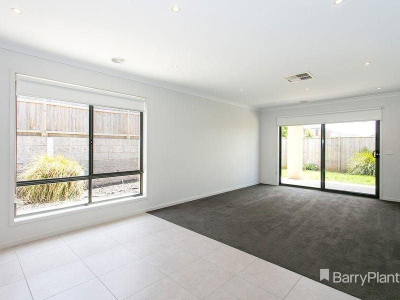 9 Heathland Av, Warragul, VIC 3820, Warragul - Thumbnail 4