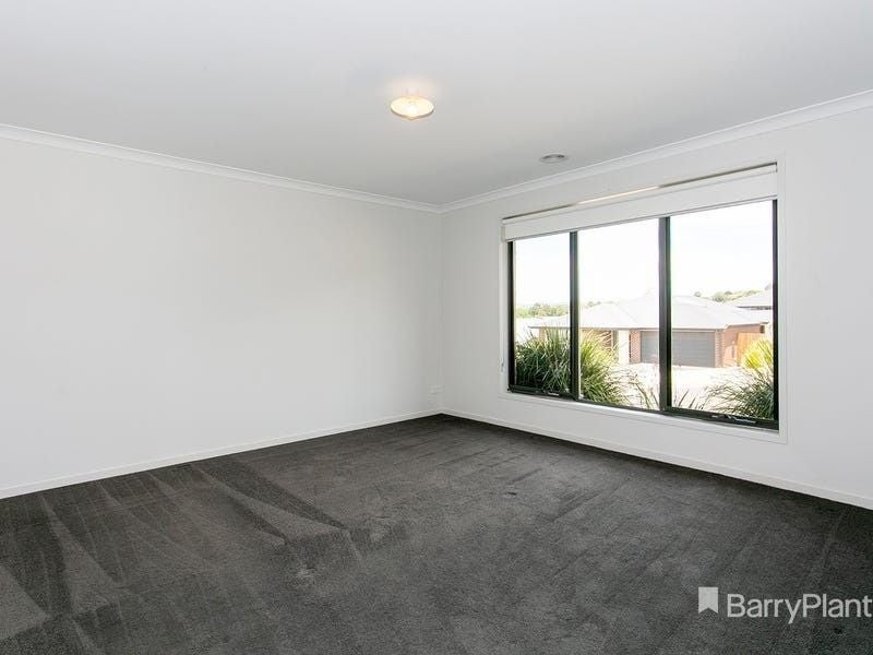 9 Heathland Av, Warragul, VIC 3820, Warragul - Thumbnail 5