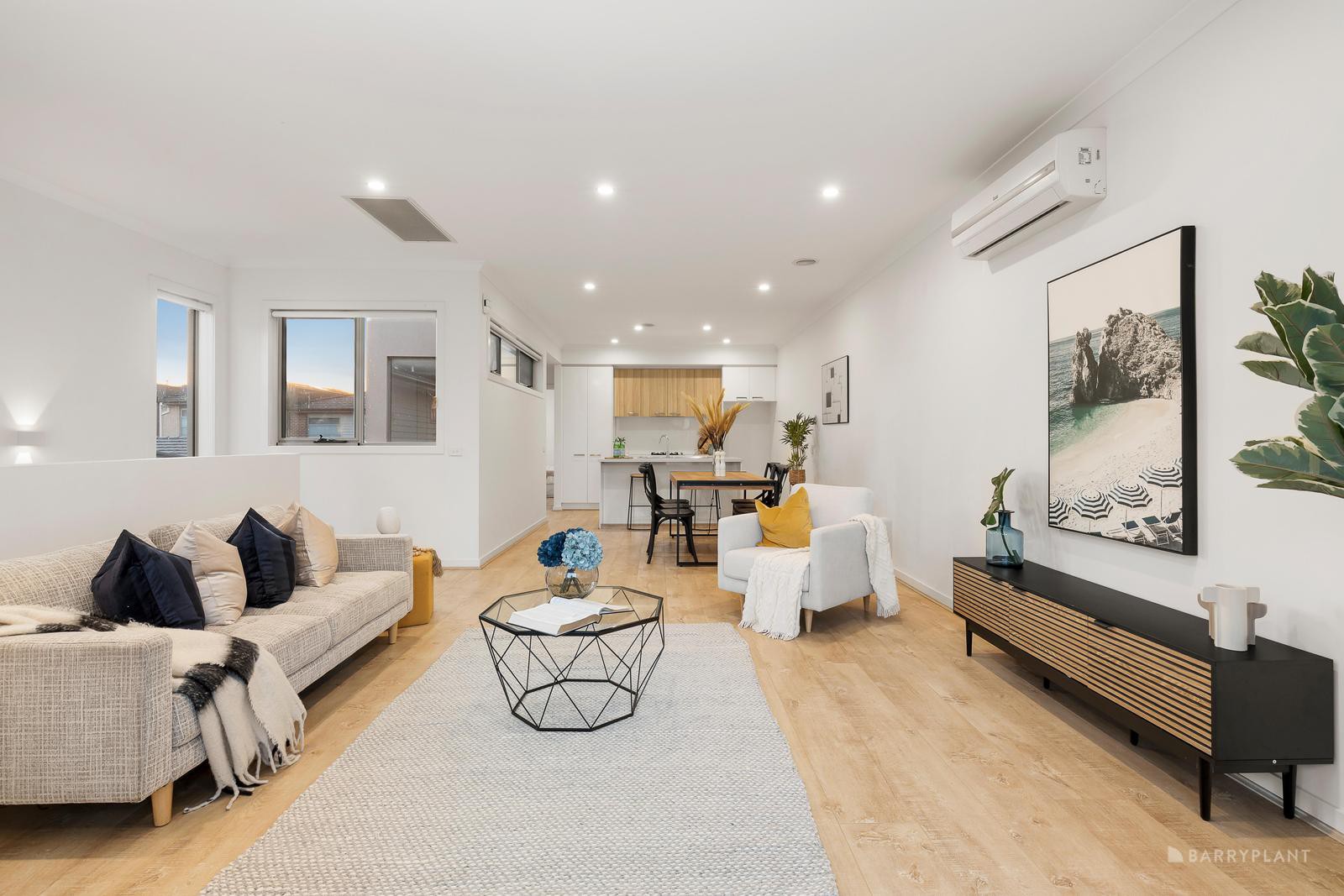 9 Heffernan Walk, Heidelberg Heights, VIC 3081 - Thumbnail 2 - 13/11/2023