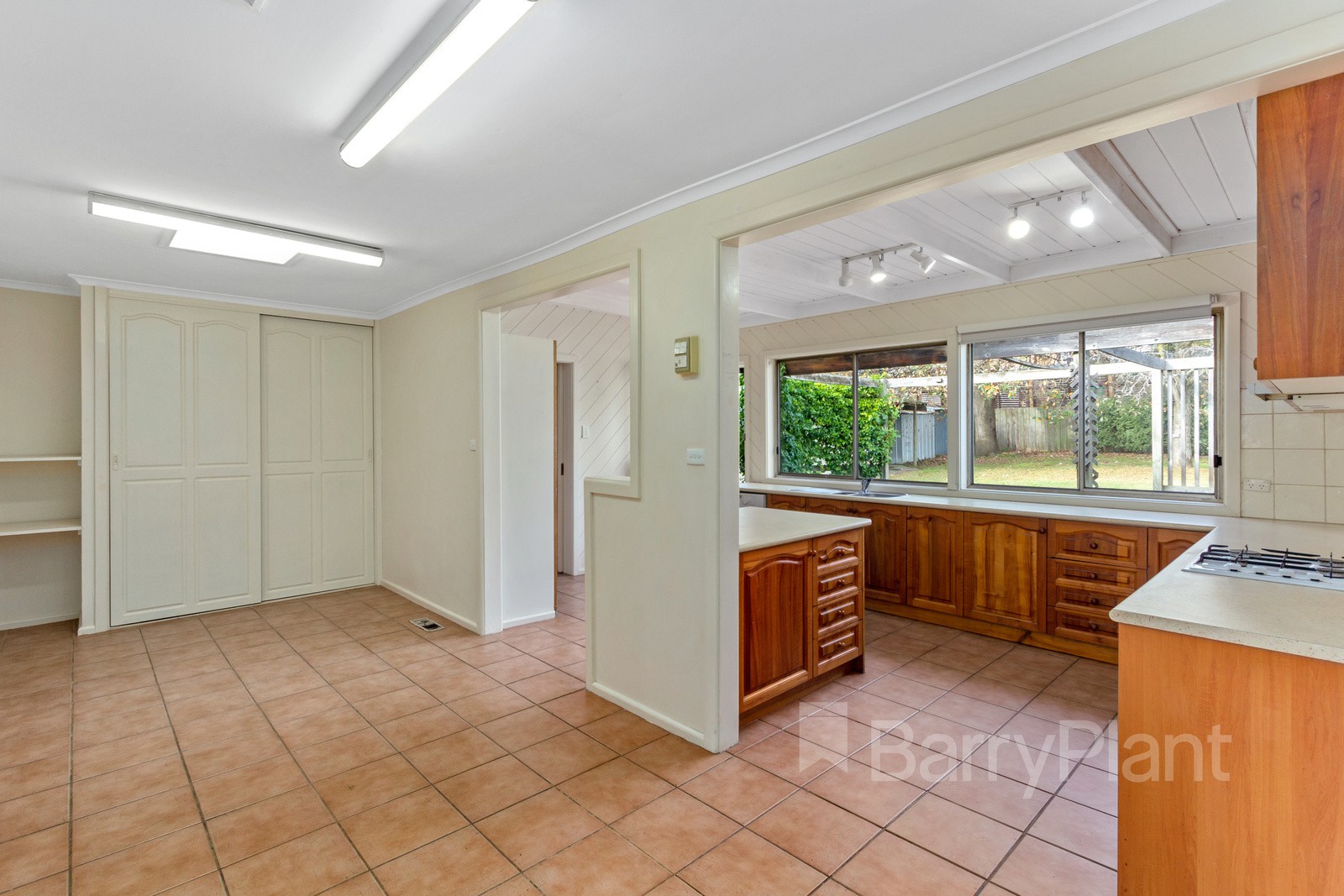 9 Hibiscus Street, Wantirna, VIC 3152, Wantirna - Thumbnail 4