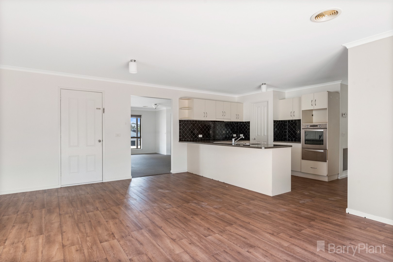 9 Highland WayMaiden Gully, VIC 3551  - Leased, Maiden Gully - Thumbnail 3