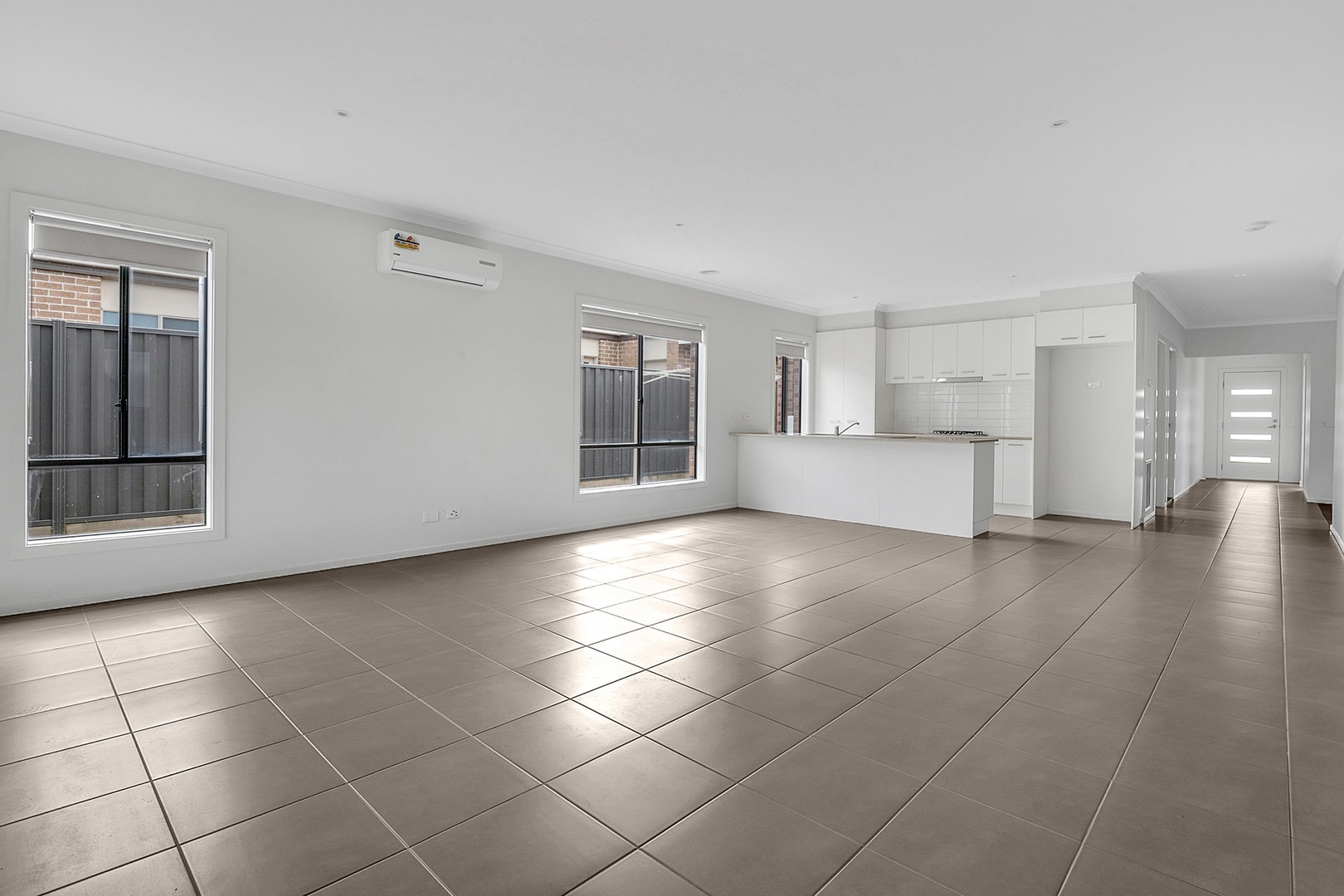 9 Hinter Way, Roxburgh Park, VIC 3064 - Thumbnail 2 - 19/05/2025