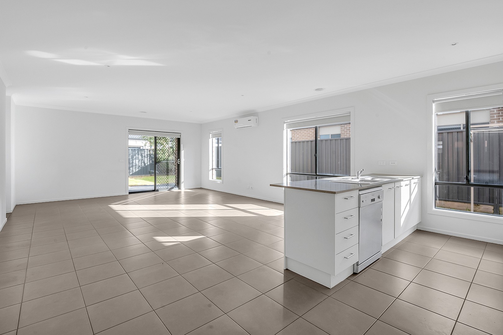 9 Hinter Way, Roxburgh Park, VIC 3064, Roxburgh Park - Thumbnail 5