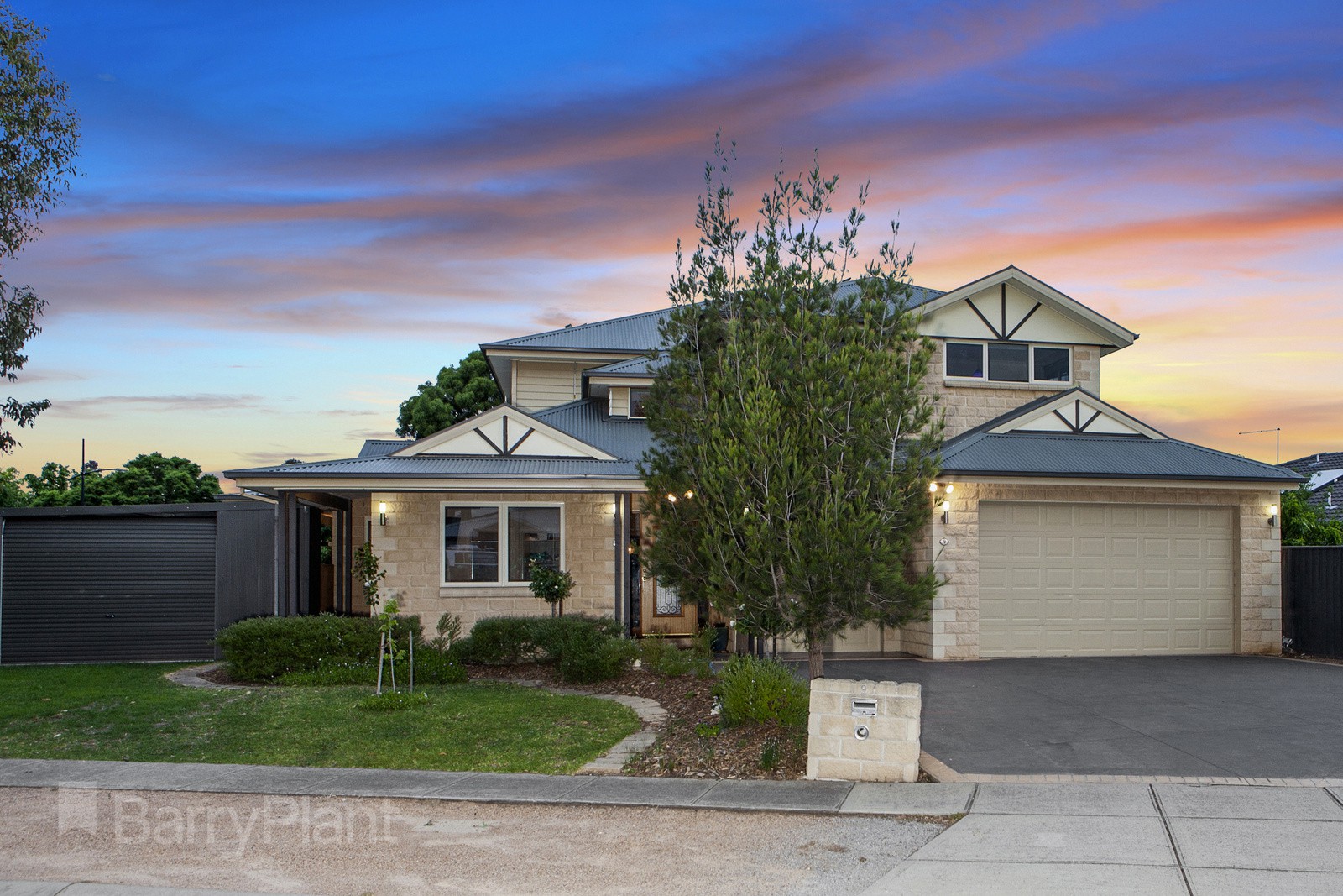 9 Holly DrivePoint Cook, VIC 3030, Point Cook - Thumbnail 2