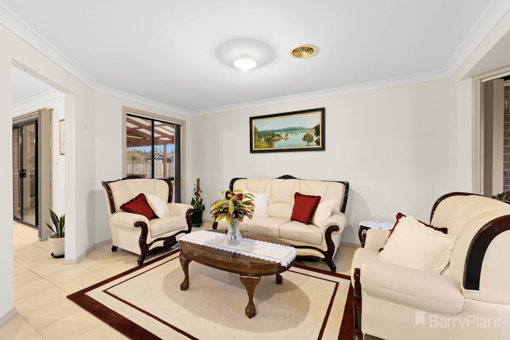 9 Honeysuckle Close, Pakenham, VIC 3810, Pakenham - Thumbnail 4