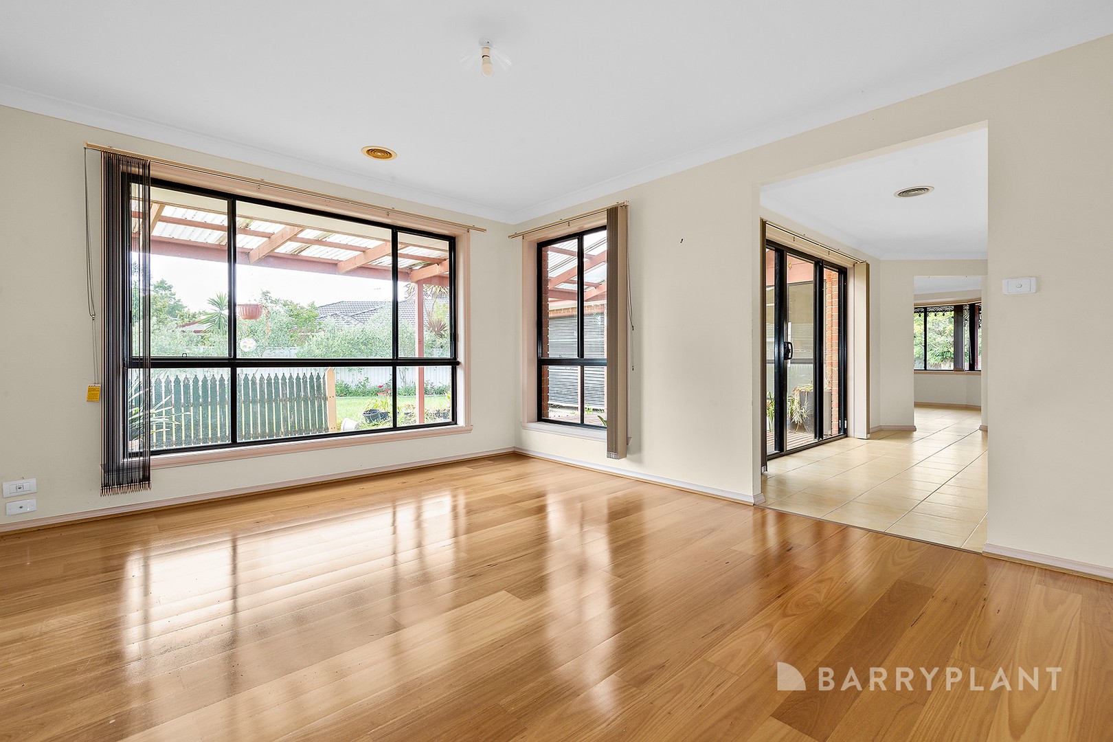 9 Honeysuckle Close, Pakenham, VIC 3810, Pakenham - Thumbnail 4