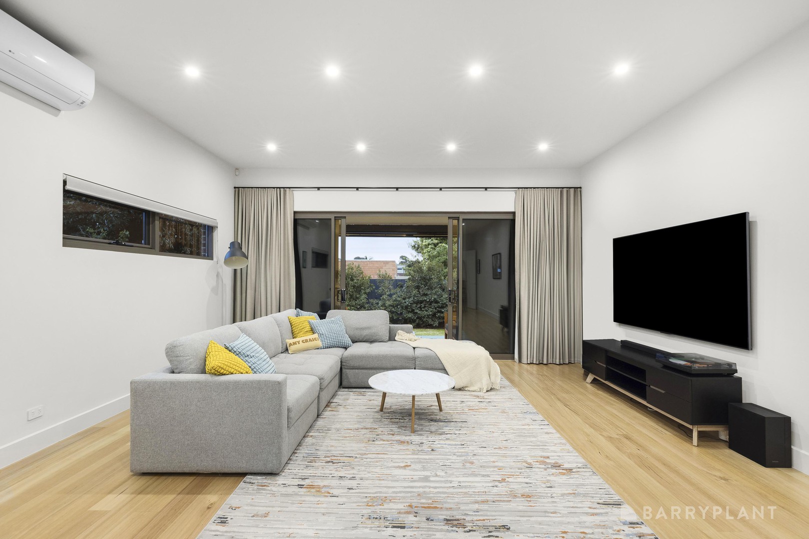 9 Hotham Street, Templestowe Lower, VIC 3107 - Thumbnail 2 - 03/10/2025