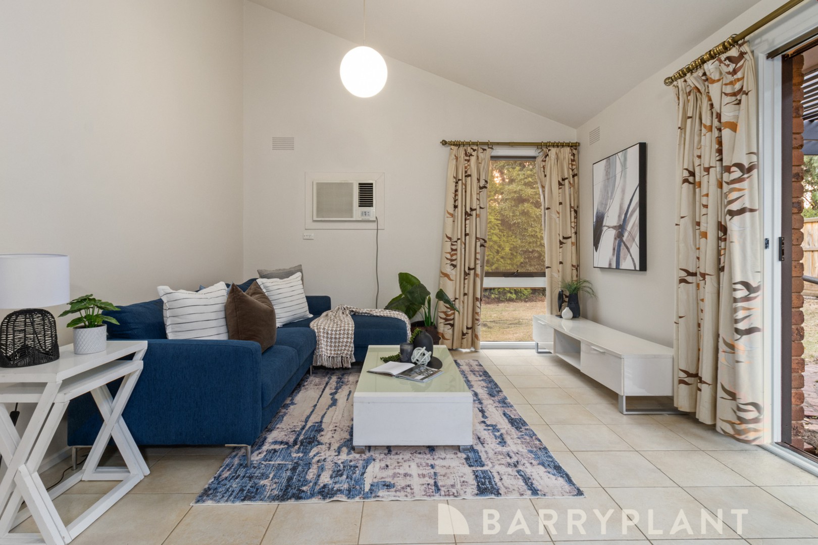 9 Huntingdon Drive, Wantirna South, VIC 3152, Wantirna South - Thumbnail 2