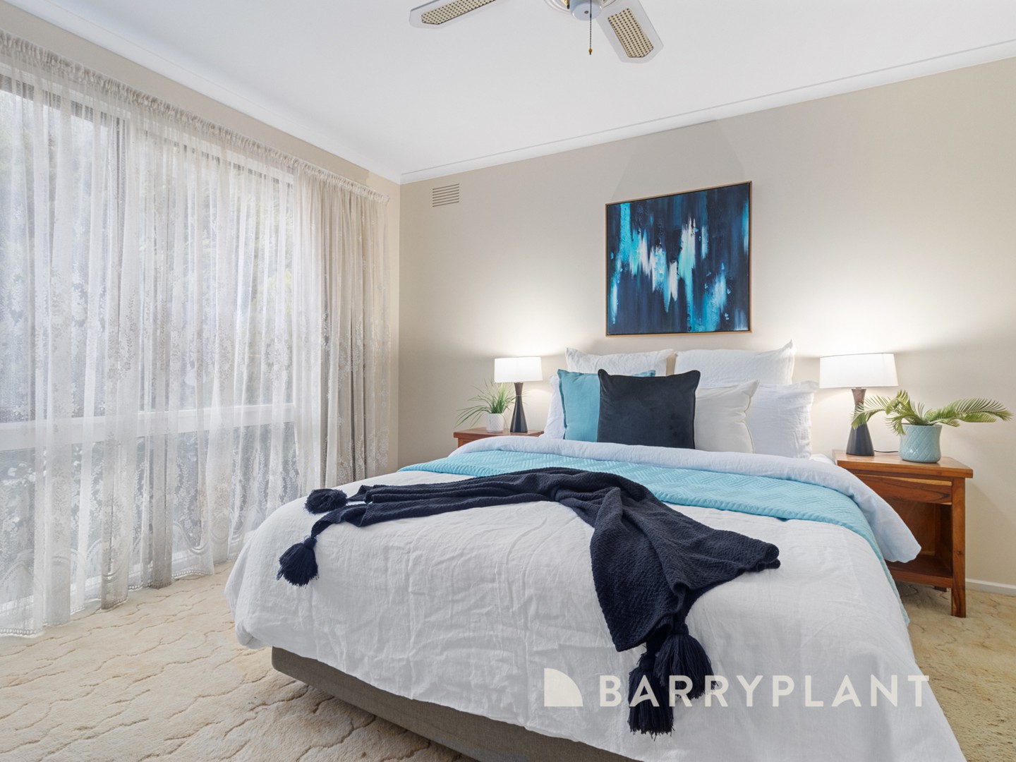 9 Huntingdon Drive, Wantirna South, VIC 3152, Wantirna South - Thumbnail 2